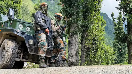 उरी में LoC पर मुठभेड़: एक जवान शहीद, सेना ने आतंकियों की घुसपैठ नाकाम की