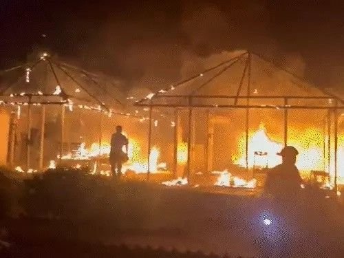 Jaisalmer Fire News : जैसलमेर की टेंट सिटी में भीषण आग म्यूजिक प्रोग्राम के बीच मचा हड़कंप, पर्यटक जान बचाकर भागे Jaisalmer Fire News