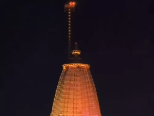 Ram Mandir Ayodhya : राम मंदिर के शिखर पर लहराएगा 11 किलो का स्वर्ण ध्वज, 22×11 फीट आकार का होगा; 26 नवंबर से श्रद्धालु कर सकेंगे दर्शन