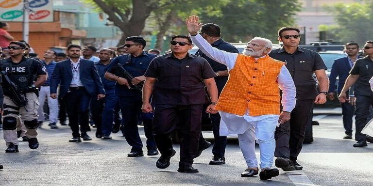 राज्य स्थापना दिवस पर पीएम मोदी के रायपुर दौरे की सुरक्षा में 30 आईपीएस अफसर और 100 पुलिस अधिकारी तैनात