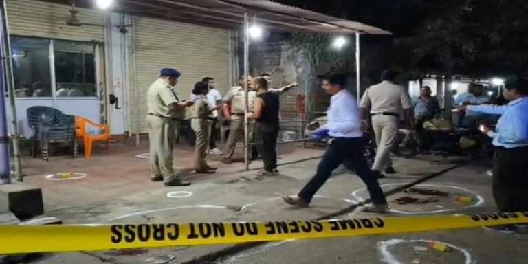 बिलासपुर में फायरिंग से मचा हड़कंप: कांग्रेस नेता के ऑफिस के बाहर दो लोगों को गोली मारी गई, दोनों की हालत नाजुक