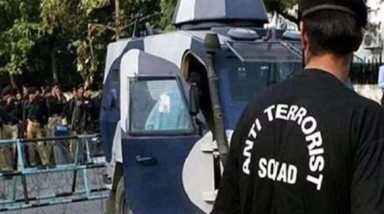 ISIS terrorist arrested : देश में आतंकी हमले की साजिश विफल, गुजरात ATS ने ISIS मॉड्यूल किया बेनकाब ISIS terrorist arrested