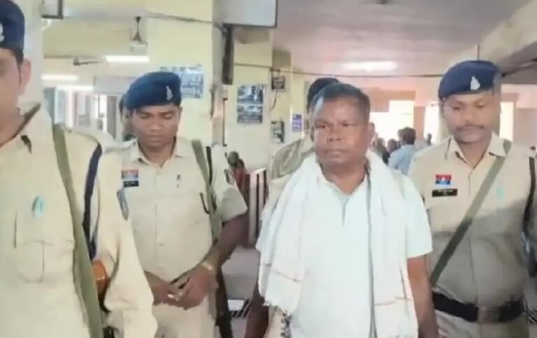 शराब घोटाला मामले में आरोपी पूर्व मंत्री कवासी लखमा आंखों के इलाज के लिए अस्पताल भर्ती