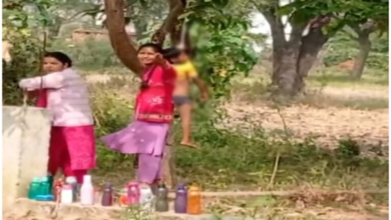 सूरजपुर में मासूम छात्र को पेड़ पर लटकाकर दी गई सजा, पालकों में गुस्से की लहर