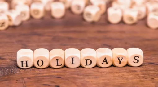 UP Holiday List 2026: नए साल में 24 सार्वजनिक अवकाश घोषित, जानें कब-कब बंद रहेंगे दफ्तर और स्कूल