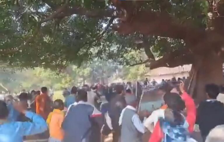 आमाबेड़ा में धर्मांतरित व्यक्ति के शव को दफनाने पर बवाल, झड़प में पुलिसकर्मी और कई लोग घायल