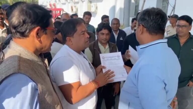 जांजगीर-चांपा NHM विवाद: DPM पर लिपिक से अभद्र व्यवहार का आरोप, कलेक्टर को ज्ञापन सौंपा गया
