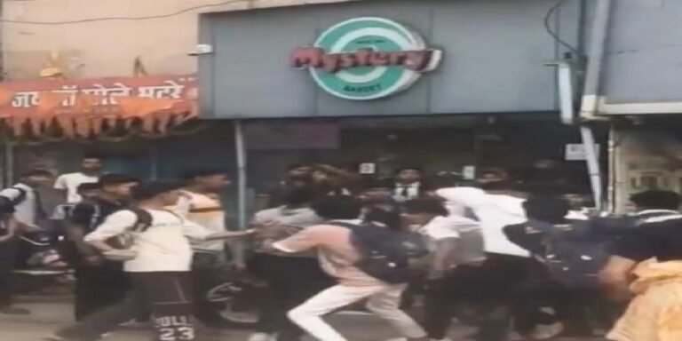 रायपुर में वेलेंटाइन डे पर सड़क पर हुई दो गुटों की मारपीट, वजह गर्लफ्रेंड से छेड़छाड़