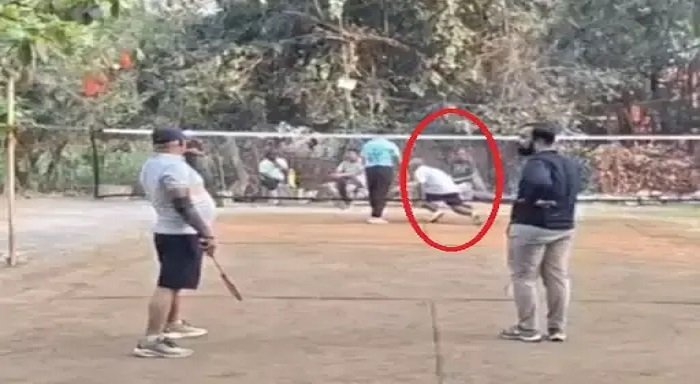 बैडमिंटन खेलते समय कोर्ट पर गिरे कारोबारी, हार्ट अटैक से दर्दनाक मौत