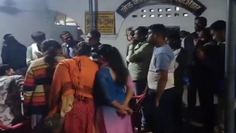 रायपुर में डीएड अभ्यर्थियों का आंदोलन तेज, 57 दिनों की भूख हड़ताल के बाद प्रदर्शन हिंसक हुआ