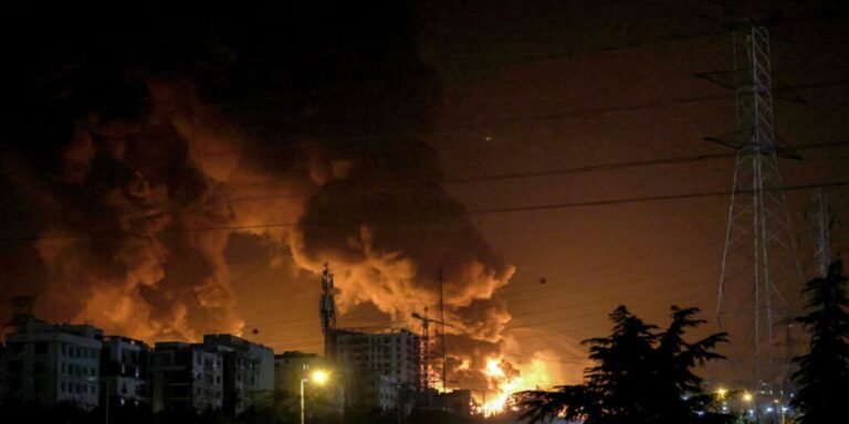 अमेरिका-ईरान युद्ध का असर: खाड़ी देशों में उड़ानें ठप, छत्तीसगढ़ के 150 से अधिक लोग दुबई, अबुधाबी, शारजाह और इजराइल में फंसे