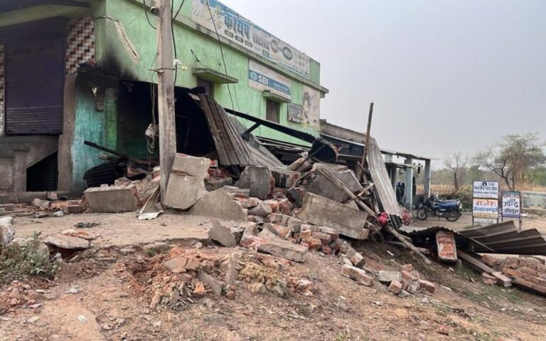 जांजगीर-चांपा में अतिक्रमण पर बड़ी कार्रवाई, नेशनल हाईवे के कई चौकों से हटाए गए अवैध कब्जे