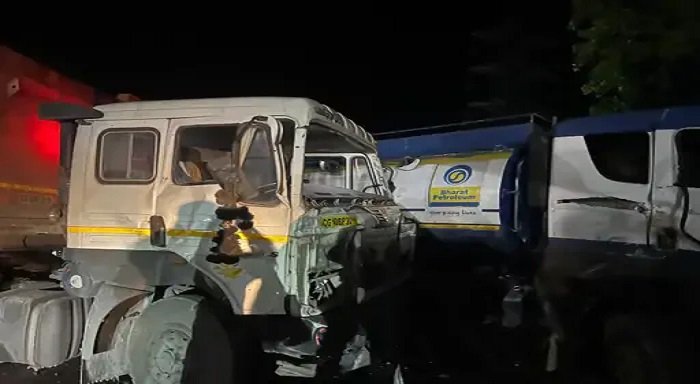 कोरबा में NH-130 पर भीषण सड़क हादसा, डीजल टैंकर और ट्रेलर की आमने-सामने जोरदार टक्कर