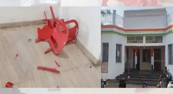 कांग्रेस कार्यालय में बवाल: दो नेताओं के बीच मारपीट, टूटीं कुर्सियां