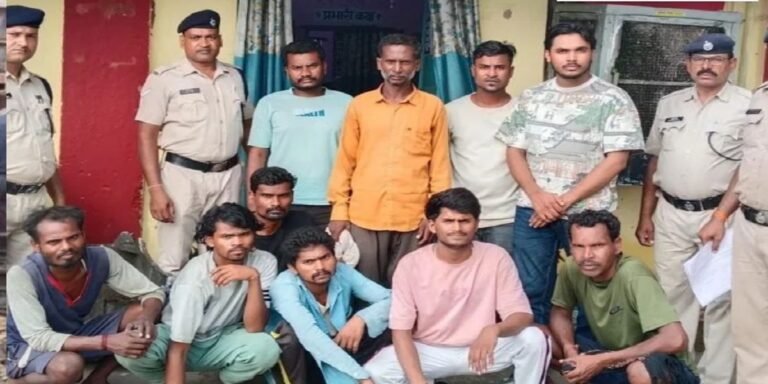 मालगाड़ी हादसा: RPF ने 10 आरोपियों को दबोचा, रेलवे ट्रैक पर JCB बकेट आने से हुई थी डिरेलमेंट