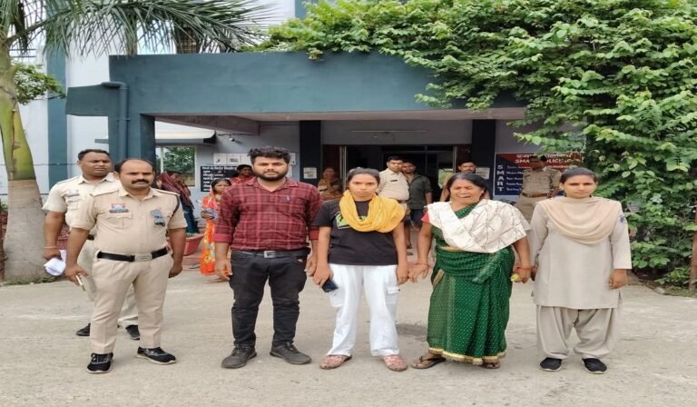 टोना-टोटका बताकर महिला को किया मानसिक रूप से परेशान, पीड़िता की शिकायत पर तीन आरोपी गिरफ्तार