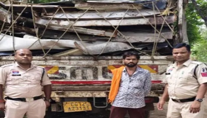 ऑपरेशन प्रहार का बड़ा असर: रायगढ़ में 28.48 लाख का अवैध कबाड़ और दो वाहन जब्त, 6.5 टन स्क्रैप बरामद