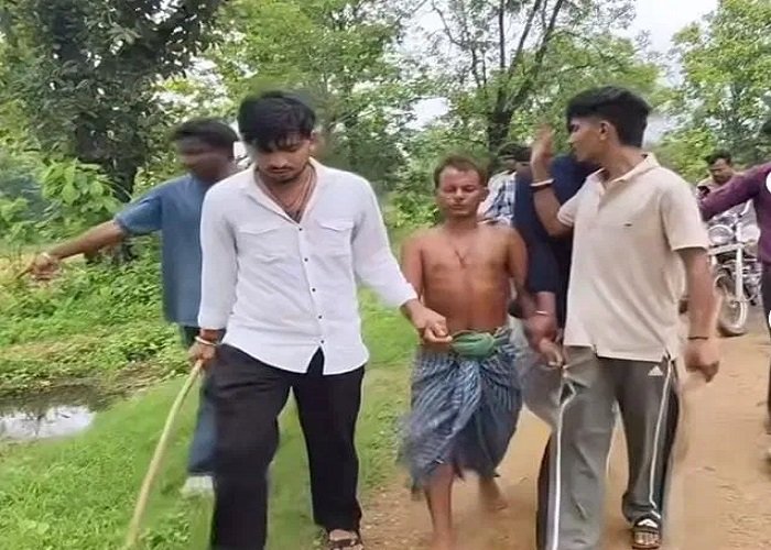 कोरबा : नर्मदा गांव में गोहत्या की घटना से बवाल, तनाव के बीच एक संदिग्ध हिरासत में; पुलिस तैनात
