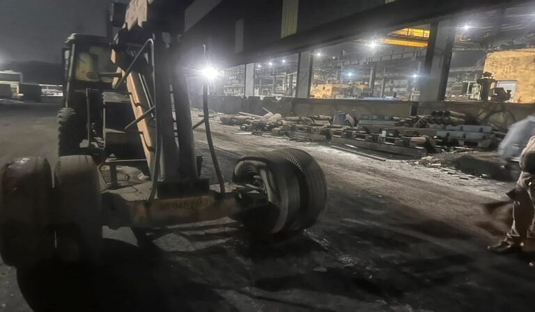 Raigarh News: प्लांट के एचआर की दर्दनाक मौत, फोन पर बात करते समय हाइड्रा की चपेट में आए