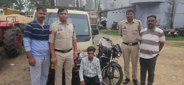 कोरबा पुलिस का बड़ा एक्शन: हाथ में तलवार लेकर दहशत फैलाने वाला युवक गिरफ्तार, लगातार तीसरी कार्रवाई से बदमाशों में हड़कंप