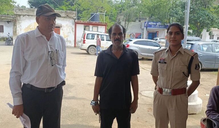 कोरबा में बड़ा खुलासा: पैरोल पर फरार सजायाफ्ता कैदी ठेका कंपनी में कर रहा था नौकरी, चरित्र सत्यापन पर उठे सवाल
