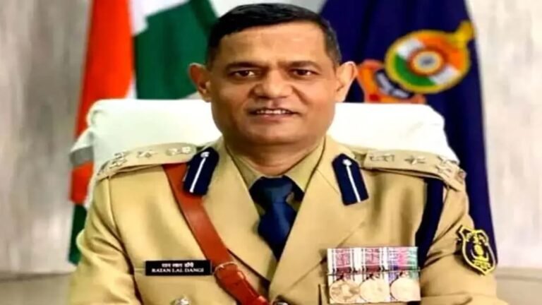 IPS अफसर डांगी के खिलाफ हाईकोर्ट में याचिका, IAS अधिकारी से जांच कराने की मांग