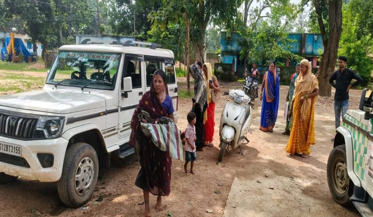 कोरबा: 400 मीटर का रास्ता बना मुसीबत, 102 एंबुलेंस नहीं पहुंची तो महिला ने रास्ते में दिया बच्चे को जन्म