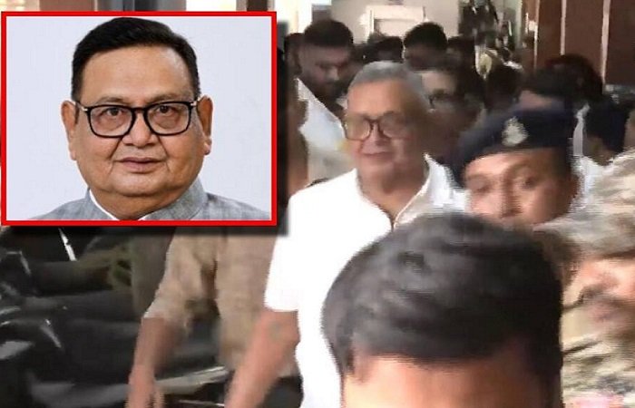 ED का बड़ा एक्शन: धमतरी में कांग्रेस नेता रामगोपाल अग्रवाल के ठिकाने पर छापेमारी, घोटालों से जुड़े कागजातों की जांच जारी