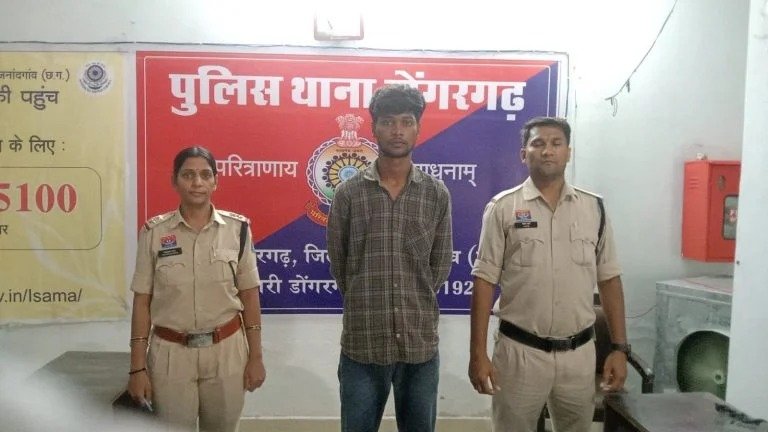 चाकूबाजी से मचा हड़कंप – गर्लफ्रेंड के साथ घूम रहे युवक पर जानलेवा हमला, आरोपी गिरफ्तार