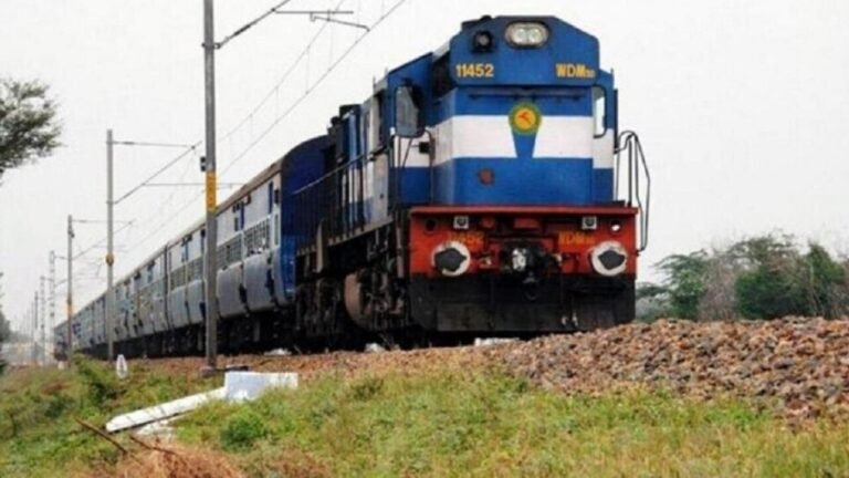 Train Cancelled: रेल यात्रियों की बढ़ेंगी मुश्किलें, कई ट्रेनें रद्द, कुछ के बदले रूट